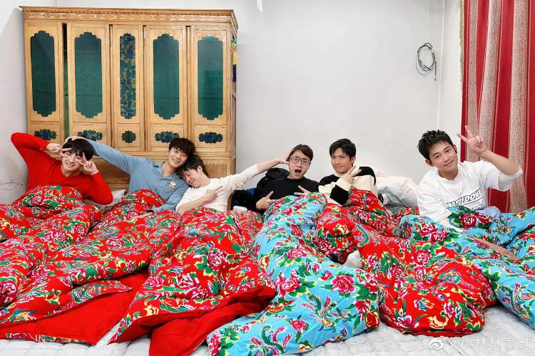 2022爷青回名场面：王心凌的《爱你》，07快男合体，他们总能勾起我们的青春记忆