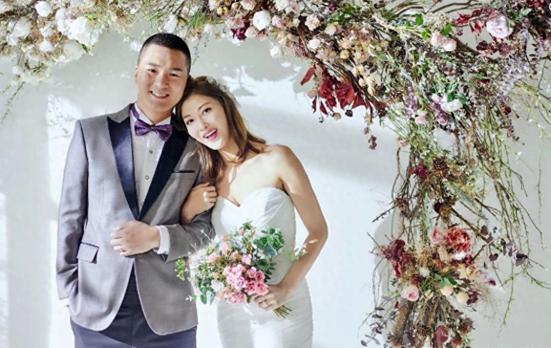 36岁李彩桦突然宣布婚讯，嫁内地钢材老板住10亿四合院